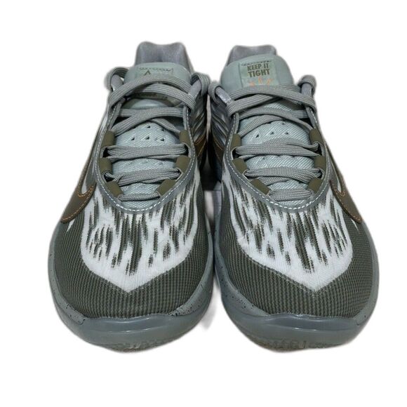 Athletic_Shoes